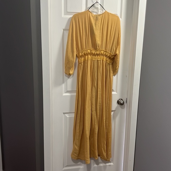 Forever 21 kimono - Picture 2 of 2